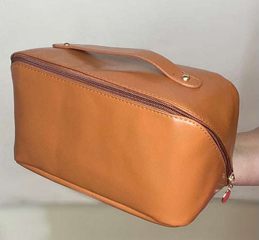 Zip around cosmetic case- PLAIN